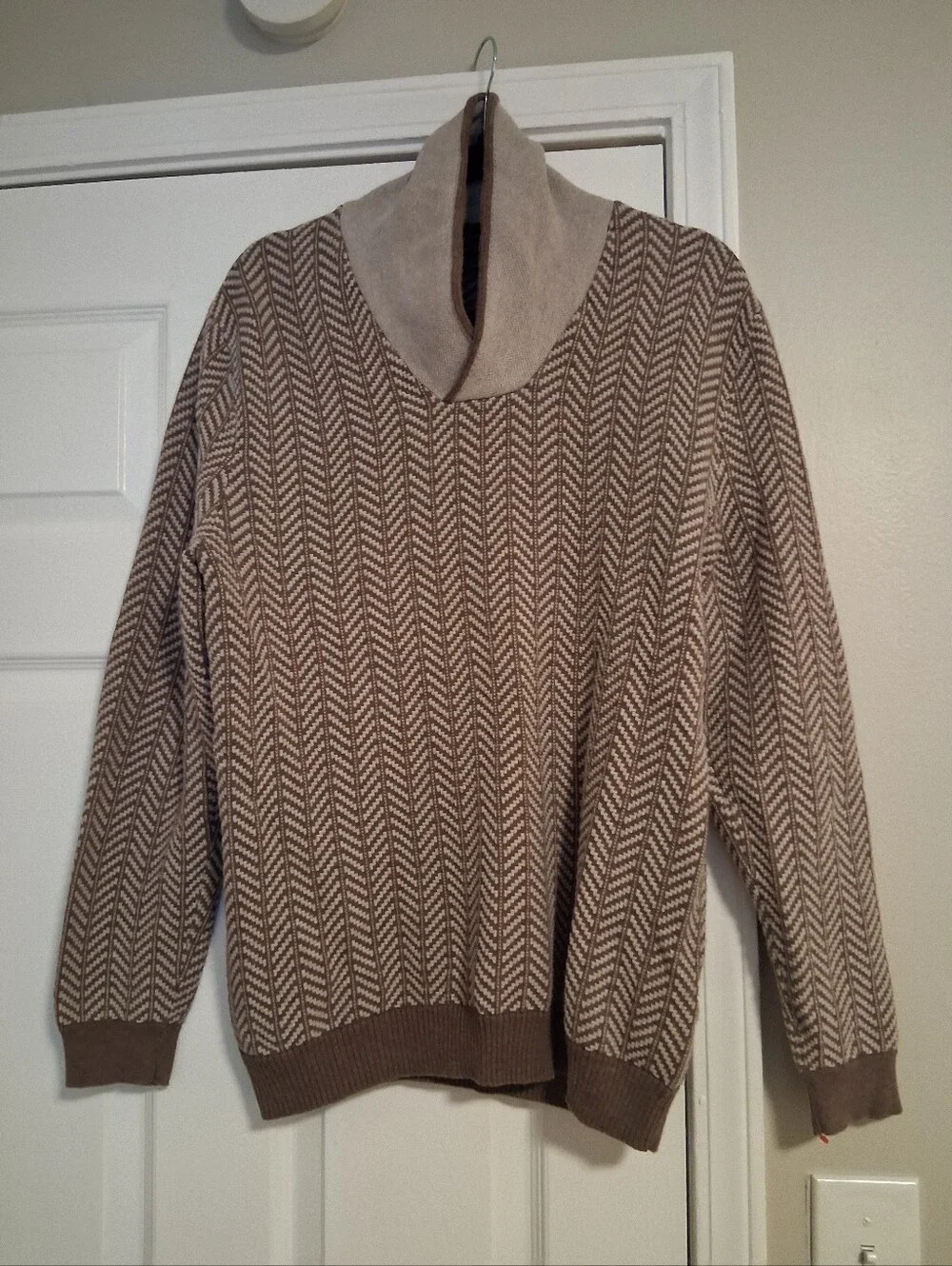 Tasso Elba Men's Tan Chevron Knit Turtleneck Sweater, Size Large